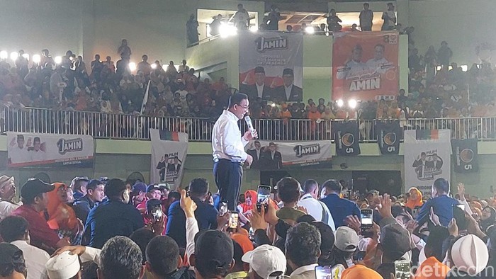 Anies Baswedan menggelar kampanye terbuka di GOR Parung, Bogor, Jawa Barat.