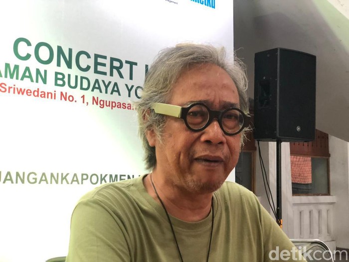 Budayawan Butet Kertaredjasa saat ditemui wartawan di TBY, Senin (22/1/2024).