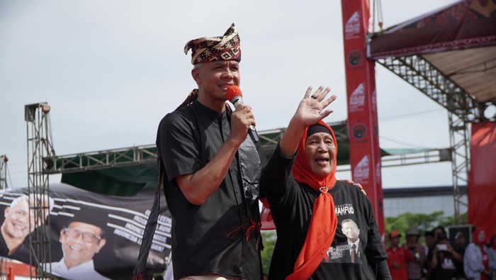 Capres Ganjar Pranowo dan Sri Kaptini saat Kampanye di Lampung Selatan