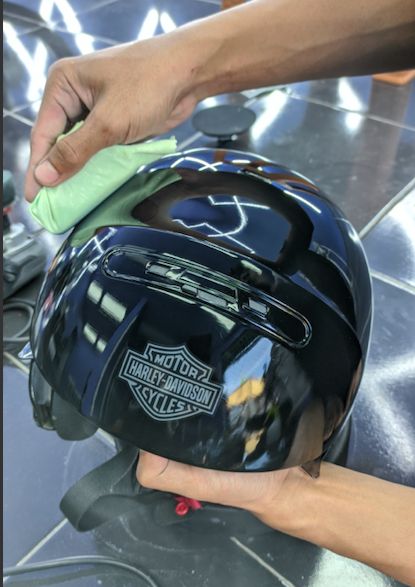 Cuci dan salon helm