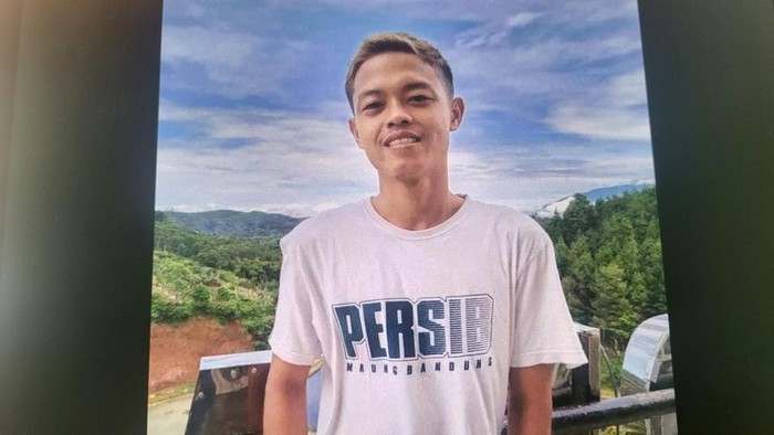 Deden, nelayan yang hilang di Samudera Hindia