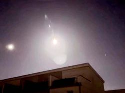 Detik-detik Meteor Lintasi Langit Berlin