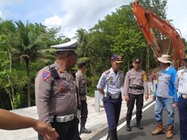 Baru Diresmikan 4 Hari Jalan Tawang-Ngalang Sudah Retak, Ini Kata Dinas PU