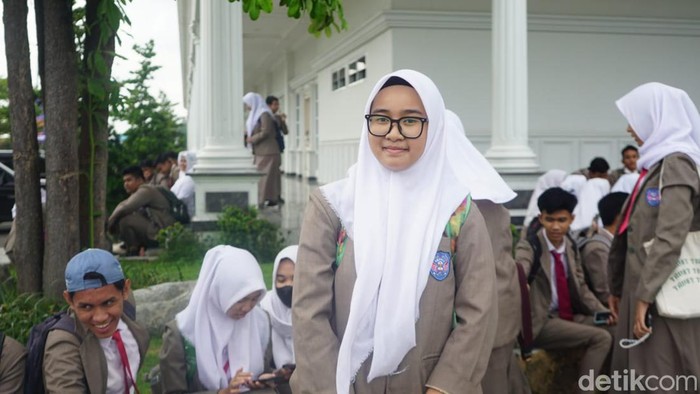 Fatimah azzahra salah satu siswi SMA Negeri 10 Palembang