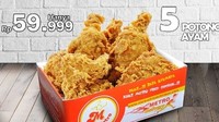 Di Jakarta Utara ada ayam goreng kaki lima murah meriah bernama Metro Fried Chicken. Harganya dijual mulai dari Rp 13.000dan dan lebih murah jika membeli secara paket dalam satu ember. Foto: Istimewa/Instagram/Twitter