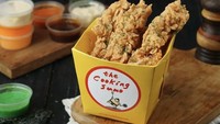 Di kawasan Tanjung Duren ada gerai ayam goreng yang populer bagi warga Jakarta Barat. The Cooking Sumo menawarkan ayam goreng hingga chicken karage mulai dari Rp 20.000an. Foto: Istimewa/Instagram/Twitter
