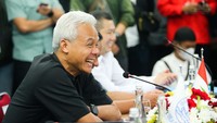 Dalam kesempatan tersebut, Ganjar berdialog penuh keakraban bersama para pengurus PGI. 