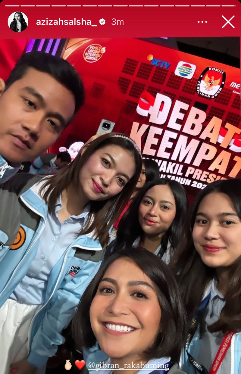 Gaya Azizah Salsha Nonton Debat Pilpres 2024