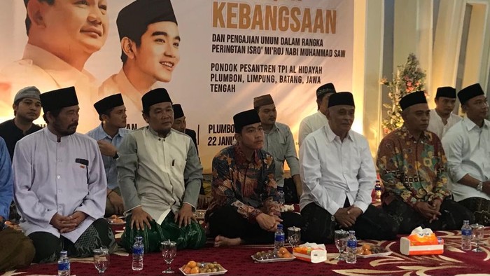 Gibran saat kunjungi pondok pesantren di Batang, Jawa Tengah (Firda/detikcom)