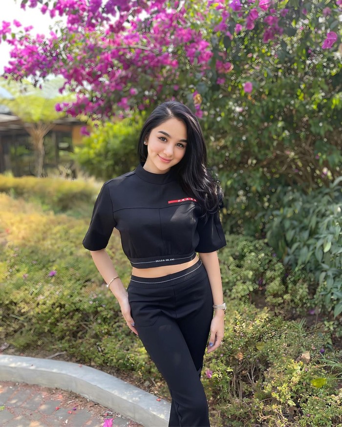 hana hanifah