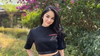 Hana Hanifah mau berkarier lagi di 2024 setelah akhir tahun lalu bermasalah dengan pernikahan. (Foto: dok Instagram)