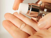 Remaja 13 Tahun Ikut Tren Anti Aging di TikTok, Wajahnya Rusak dan Nyaris Buta