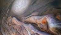 Sementara, potret-potret ini adalah foto paling detail dari Jupiter yang pernah diambil. Foto-foto tersebut diambil oleh misi Juno NASA. Foto: Juno NASA