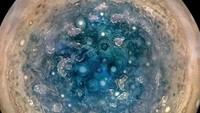 Observatorium Bosscha mengatakan dalam akun Instagram resminya, beberapa malam belakangan hingga beberapa minggu ke depan planet Jupiter akan mudah diamati jika langit malam tak berawan. Foto: Juno NASA