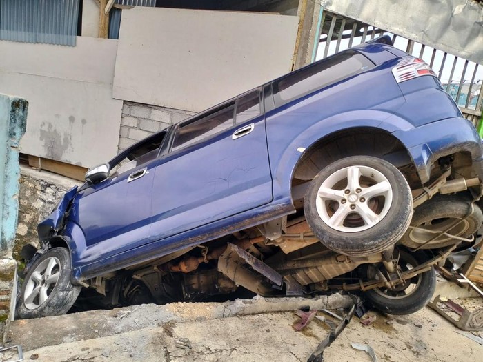 Kecelakaan mobil di Ngipak, Kapanewon Karangmojo, Gunungkidul, Senin (22/1/2024) sore.