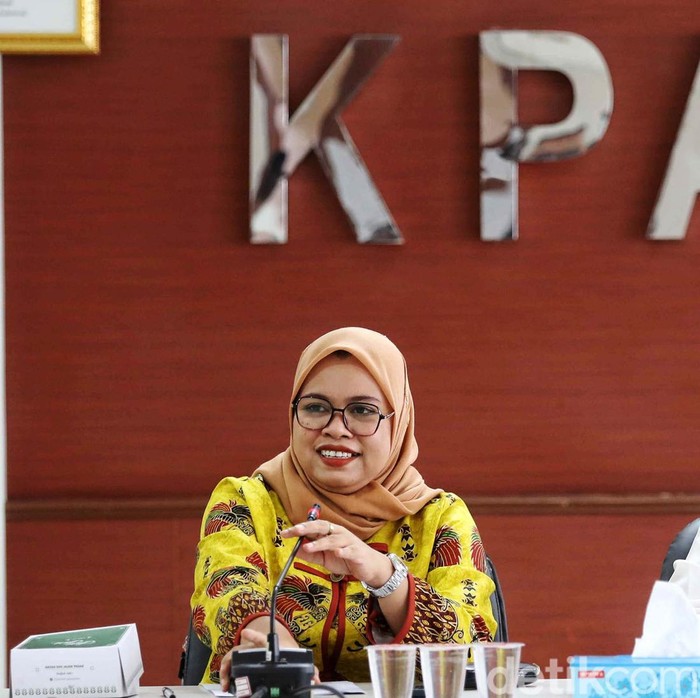 Ketua KPAI Ai Maryati Solihah menggelar konferensi pers di kantornya, Senin (22/1/2024). Ai Maryati memberikan keterangan terkait laporan akhir tahun 2023 yang akan diserahkan ke Presiden Jokowi.