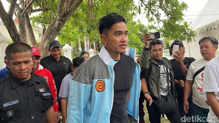 Ketum PSI Kaesang Pangarep menghadiri kampanye terbuka pertama PSI di Kota Solo, Senin (22/1/2024).