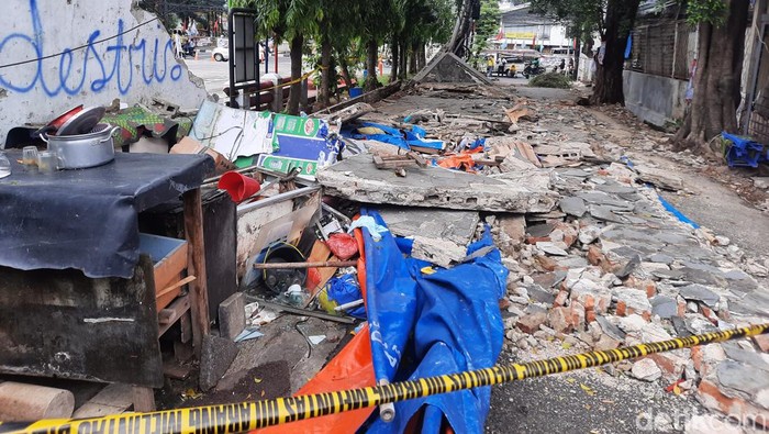 Kondisi terkini tembok roboh di Tebet, Jakarta Selatan, Senin (22/1/2024) pagi ini.