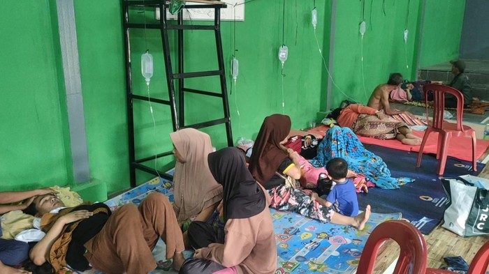 Korban keracunan di Cianjur.