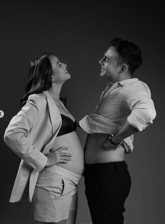 Untuk pemotretannya tersebut Laura juga mengungkapkan jika hanya dilakukan di rumah. Walaupun demikian hasilnya tetap terlihat keren dan banjir pujian netizen. Foto: Instagram/@laura_theux