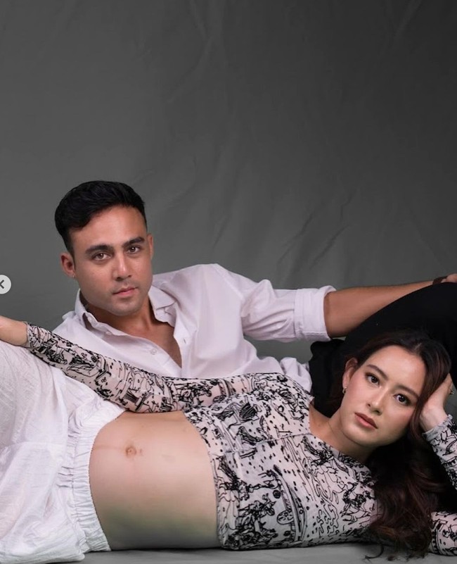 Unggahan Laura pun dibanjiri beragam doa dari para netizen. Mereka mendoakan agar kehamilan Laura bisa lancar hingga proses persalinan nanti. Foto: Instagram/@laura_theux