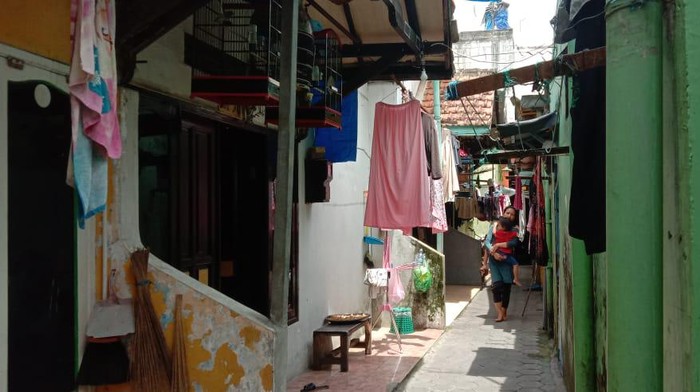 Maling CD perempuan teror warga Mergosono Malang