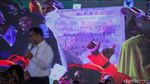 Momen Anies Baca Pantun Asam Sulfat di Kampanye Akbar