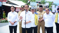 Menteri Basuki mengatakan perbaikan kondisi jalan daerah di Provinsi Jawa Tengah terbagi dalam tiga bagian yaitu Jawa Tengah bagian Timur, Tengah, dan Barat.