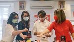 Momen Tsamara Amany Jajan Durian di New York hingga Makan Bareng Jokowi