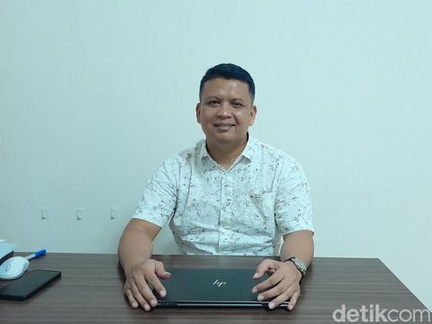 Pakar komunikasi politik UNS Solo, Dr  Andre N Rahmanto, S Sos, M Si, Senin (22/1/2024).