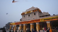 Peresmian kuil yang masih dalam tahap pembangunan ini didedikasikan untuk dewa paling dihormati dalam agama Hindu, Lord Ram. Hal ini memenuhi permintaan jutaan umat Hindu selama lebih dari 100 tahun dan memenuhi janji kampanye penting dari Modi dan Partai nasionalis Hindu Bharatiya Janata.  
