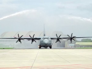 Landing! TNI AU Resmi Terima Pesawat Keempat Super Hercules C-130J