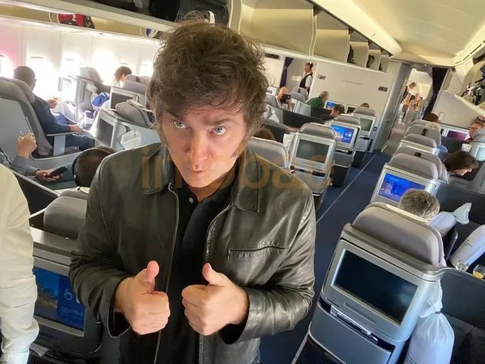 Presiden Argentina naik pesawat ekonomi Lufthansa