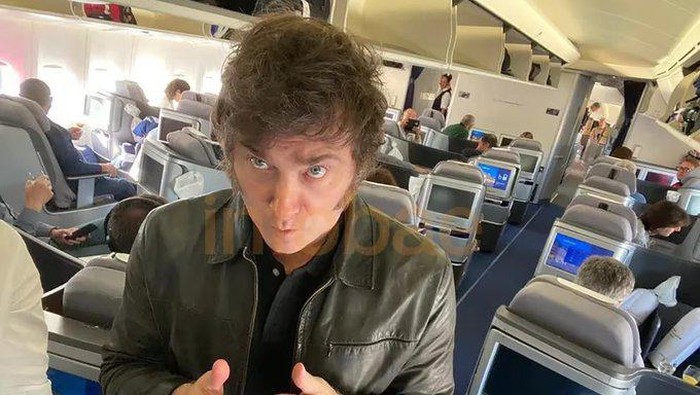 Presiden Argentina naik pesawat ekonomi Lufthansa