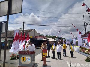 Jokowi Resmikan Jalur Evakuasi Gunung Merapi di Magelang