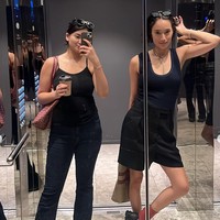 Selama berkeliling di Australia Tatjana ditemani oleh sahabatnya. Seperti dalam foto, keduanya kompak mengenakan pakaian santai berwarna gelap. Foto: Instagram/@tatjanasaphira