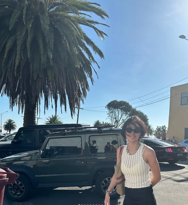 Aktris cantik Tatjana Saphira tampaknya sedang asik menghabiskan waktu berliburnya di Australia. Foto-foto dirinya selama berada di sana kemudian dibagikannya ke akun Instagram pribadi. Foto: Instagram/@tatjanasaphira