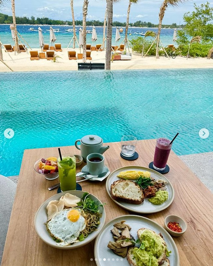 Titi Kamal Rayakan Ultah di Lombok dengan Menu Lobster hingga Mie Goreng Titi Kamal Rayakan Ultah di Lombok dengan Menu Lobster hingga Mie Goreng