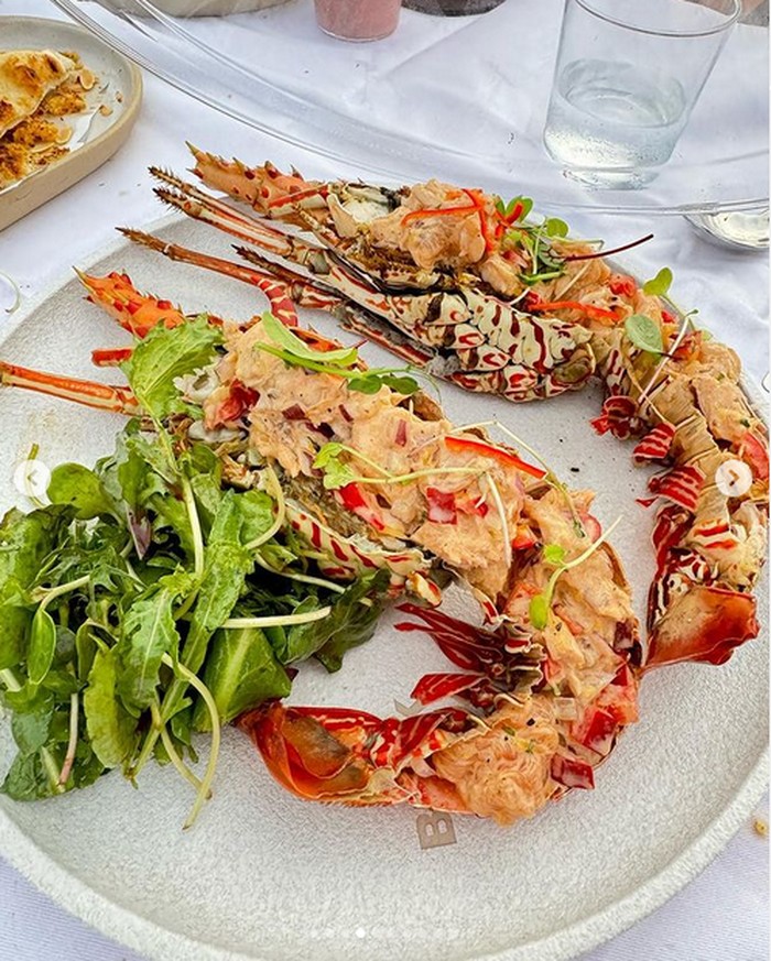 Titi Kamal Rayakan Ultah di Lombok dengan Menu Lobster hingga Mie Goreng Titi Kamal Rayakan Ultah di Lombok dengan Menu Lobster hingga Mie Goreng