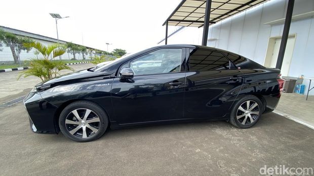 Toyota Mirai di Karawang