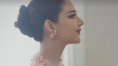 Inspirasi Kebaya 7 Bulanan Artis RI, Jessica Mila Menawan Dengan Warna Pastel