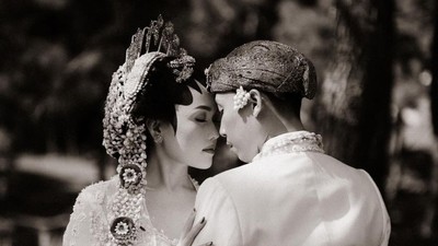 8 Foto Pernikahan Aby Respati, Selebgram Viral yang Hijrah Kini Nikahi Wanita
