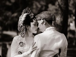 8 Foto Pernikahan Aby Respati, Selebgram Viral yang Hijrah Kini Nikahi Wanita