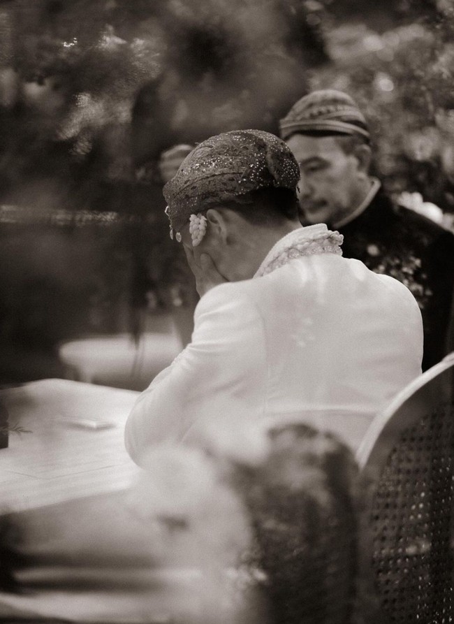 Sebelum hijrah, Aby dulu kerap berdandan seperti layaknya seorang wanita. Kini penampilannya sudah berubah dan jadi lebih manly. Foto: Instagram/@abyrespati