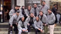 Agenda utama sang YouTuber ke Tokyo adalah untuk membuka RM Payakumbuah. RM Payakumbuah ini berkolaborasi dengan Kopi Kalyan Jepang yang telah lebih dulu ekspansi di sana. Foto: Instagram @ariefmuhammad
