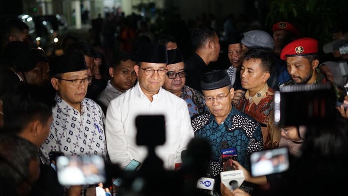 Capres nomor urut 01 Anies Baswedan berkunjung ke kantor Pimpinan Wilayah Muhammadiyah Daerah Istimewa Yogyakarta (PWM DIY), Selasa (23/1/2024).