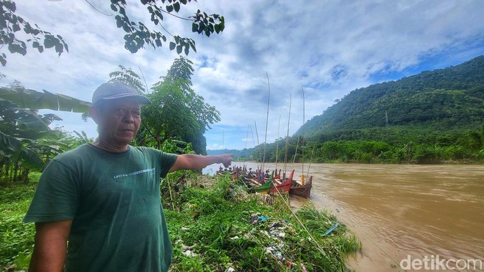 Cerita dari pinggir Sungai Cimandiri di Kp Mariuk, Sukabumi
