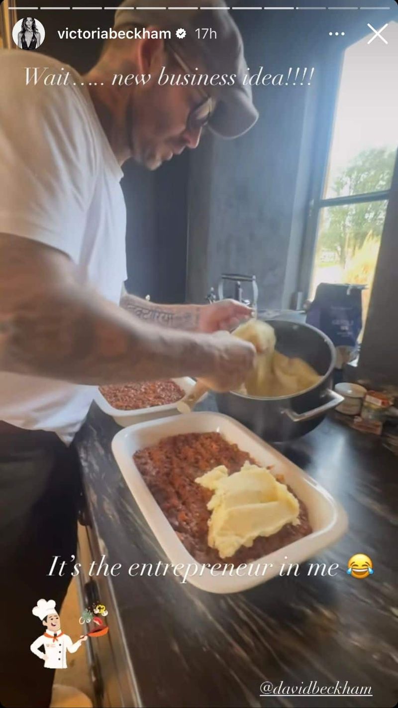 David Beckham memasak menu spesial untuk keluarga Victoria Beckham