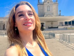 8 Foto Komedian Cantik Pacar Presiden Argentina, Disebut Ibu Negara Tak Resmi