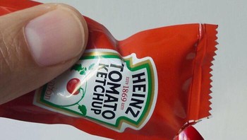 Lipstik saus. Foto: Dudi Ben Simob via Boredpanda